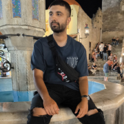 Νικος Χιντζιος